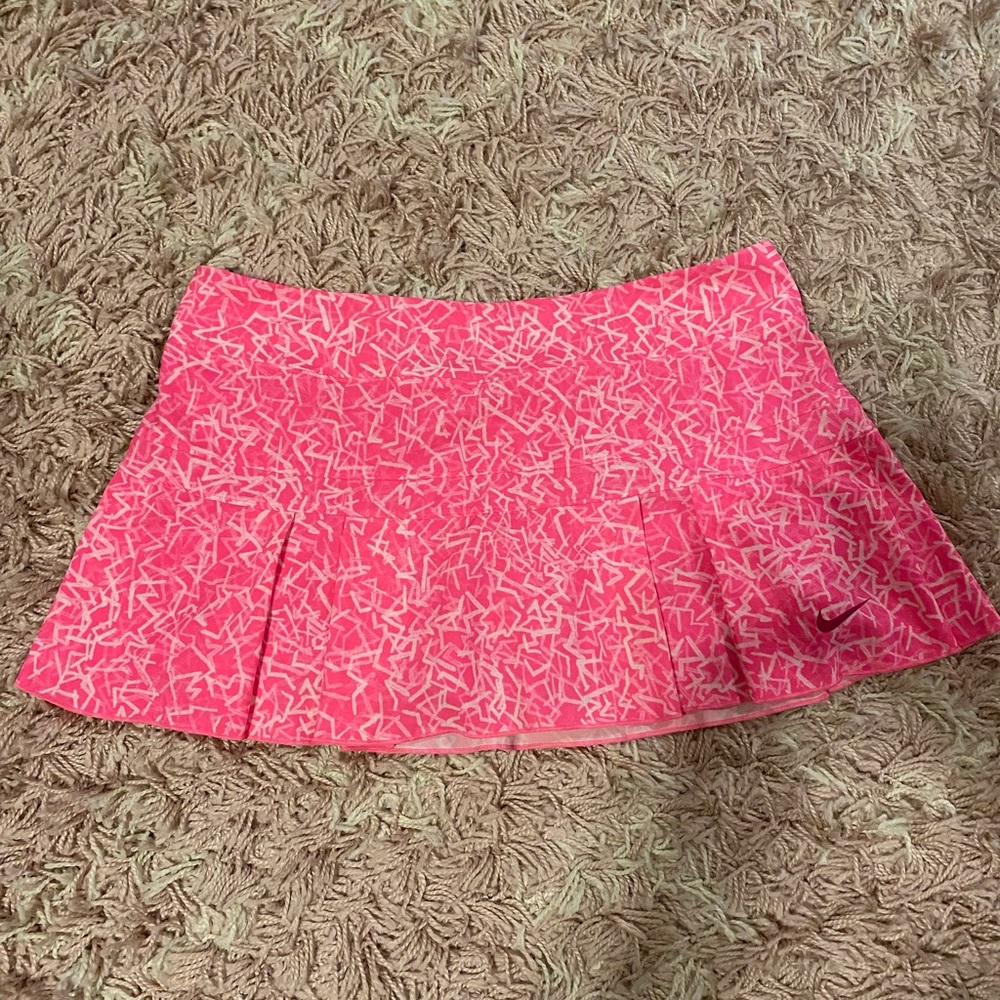 pink and white nike tennis skirt